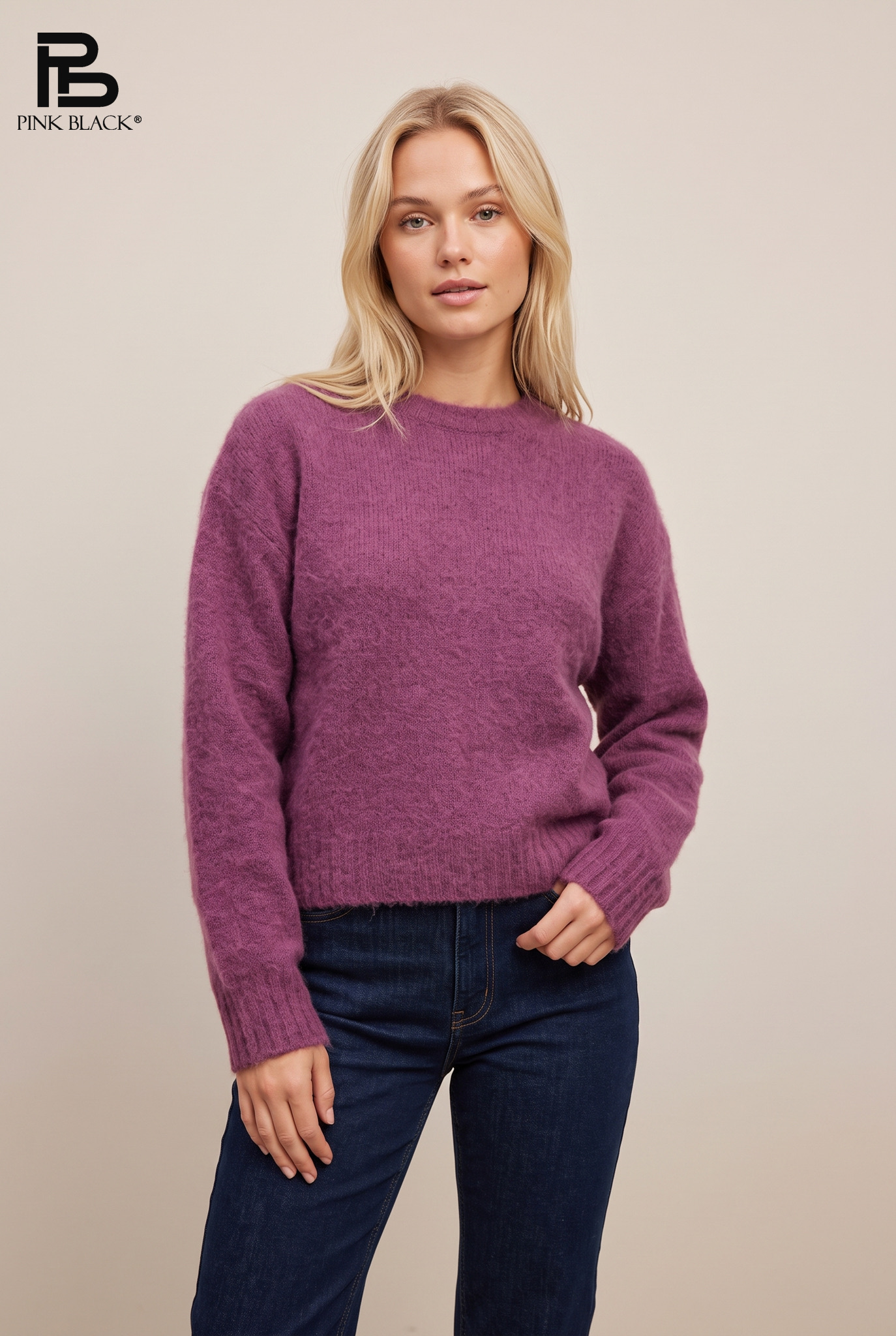 Sweter Puszysty Okrągły Dekolt