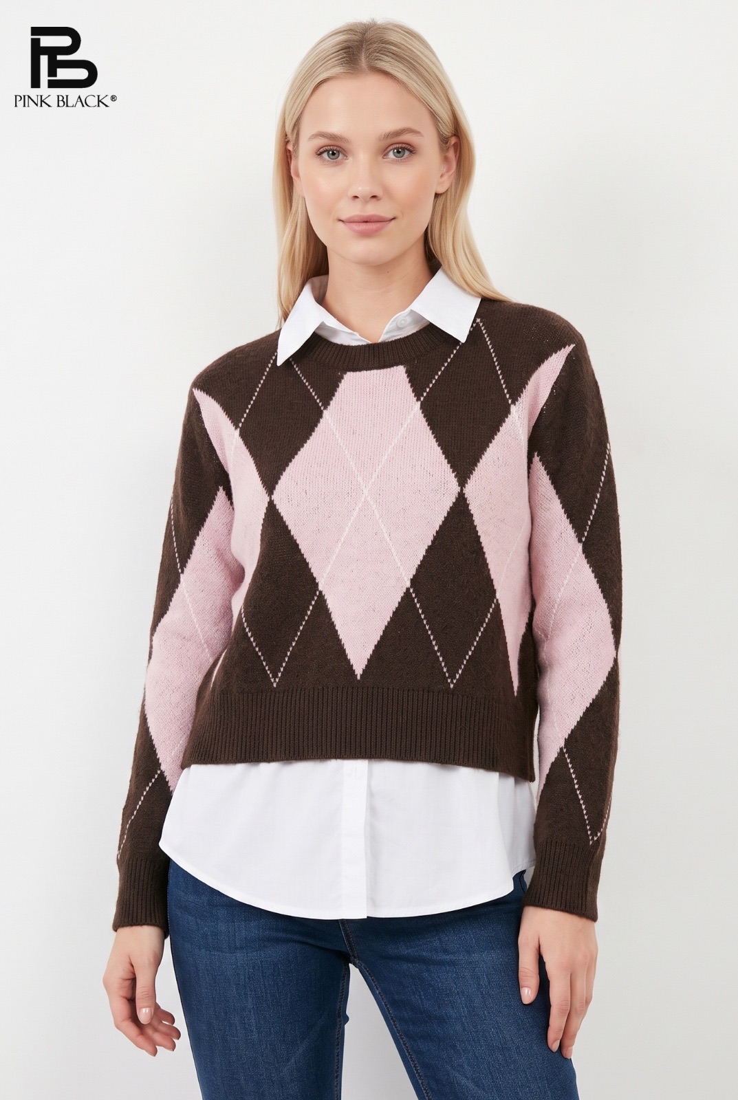 Sweter z geometrycznym wzorem