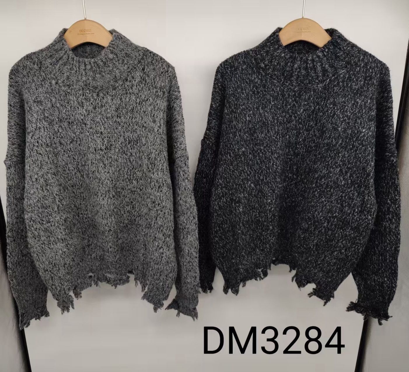 Sweter oversize z frędzlami