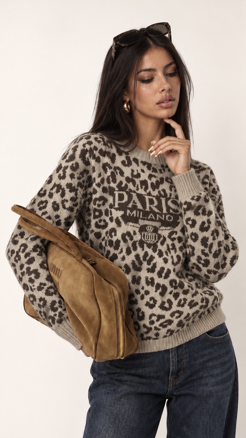 Sweter z nadrukiem zwierzęcym