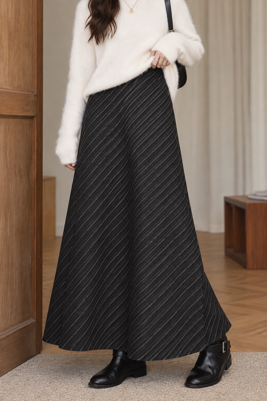 Spódnica Maxi Rozkloszowana z Paskami