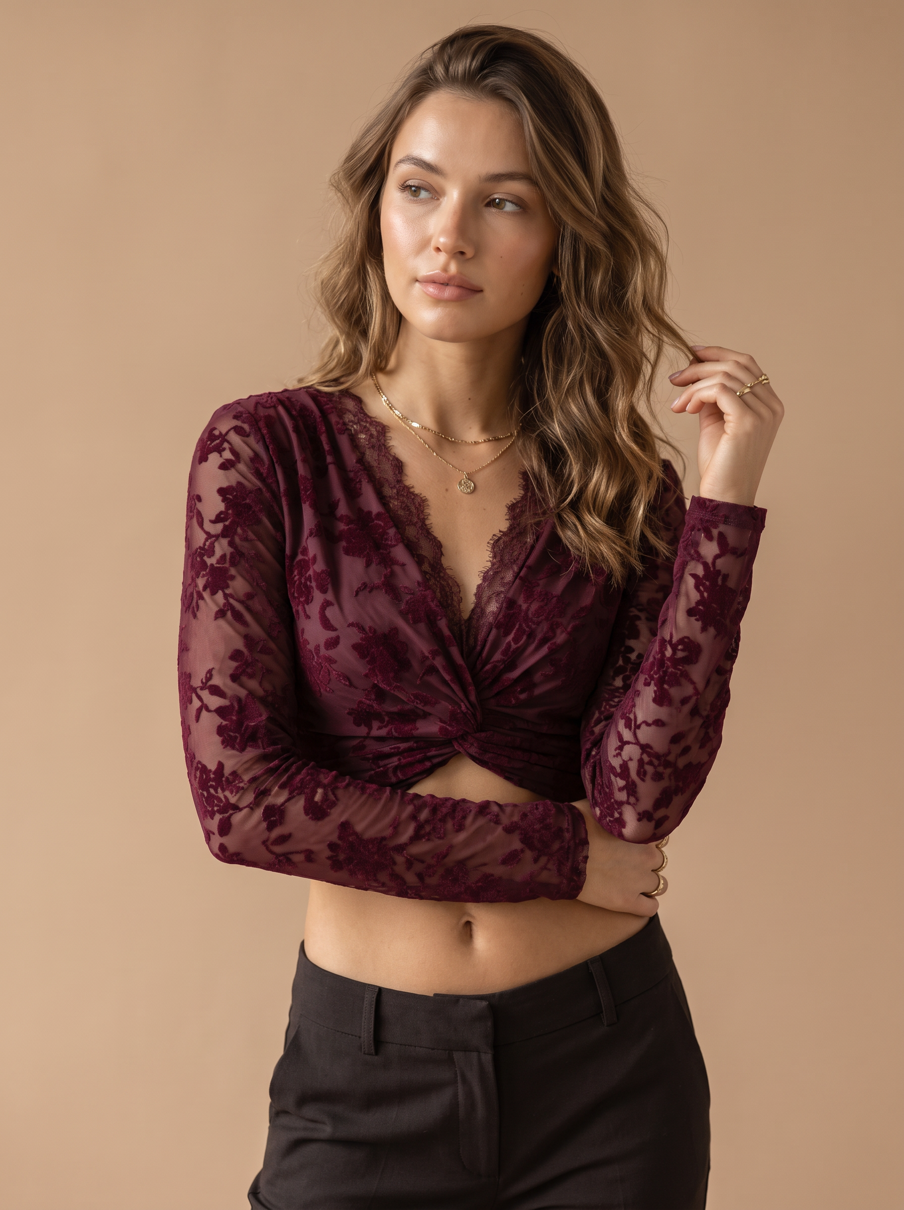 Top koronkowy cropped
