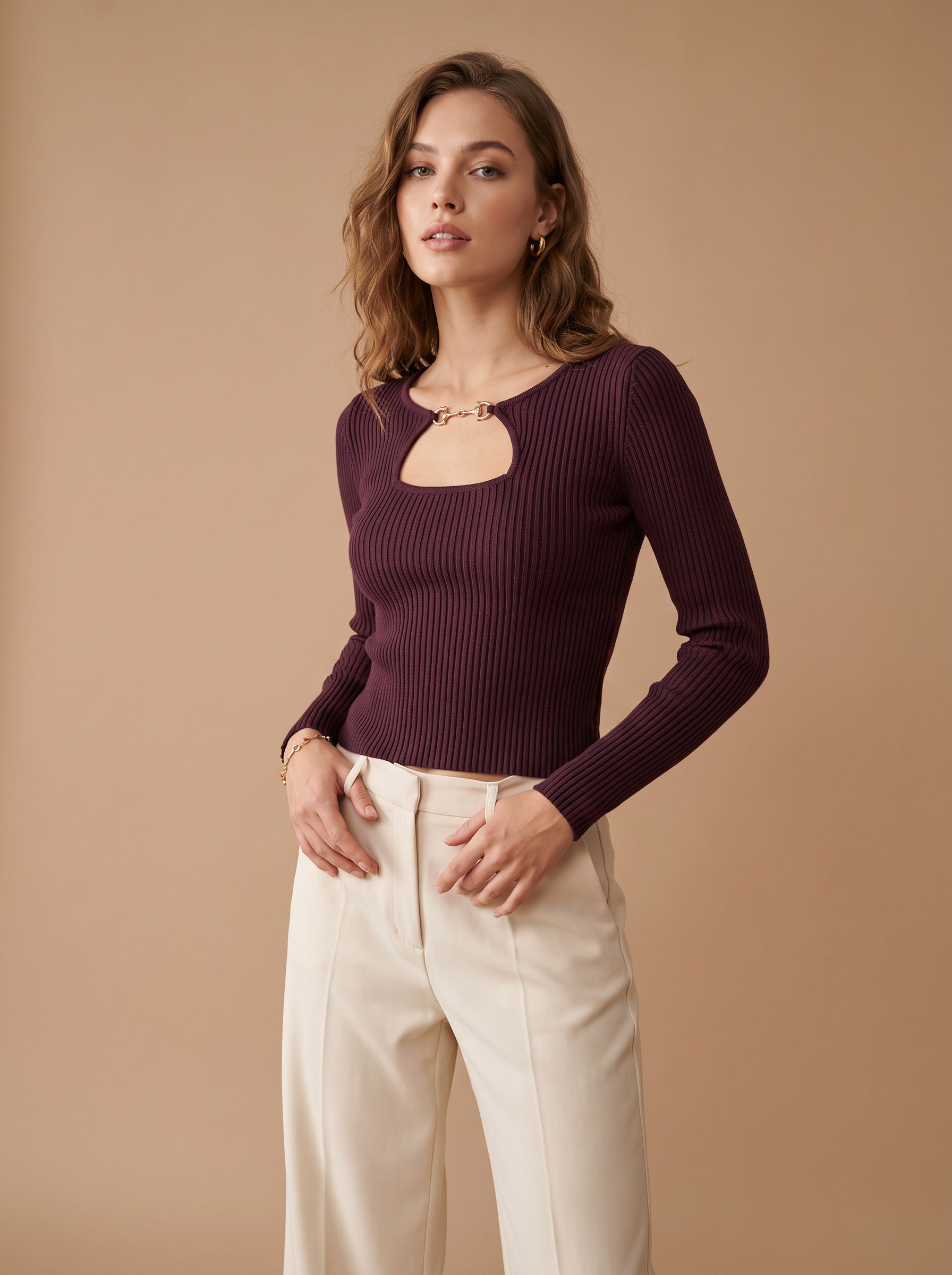 Sweter Dopasowany Z Kwadratowym Dekoltem