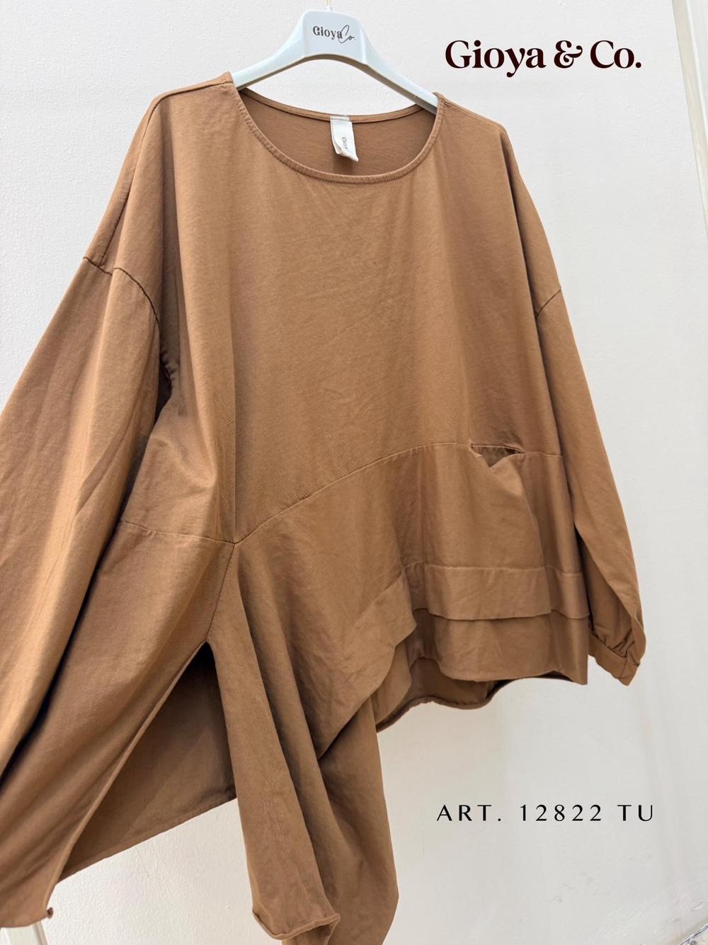 Bluzka oversize asymetryczna